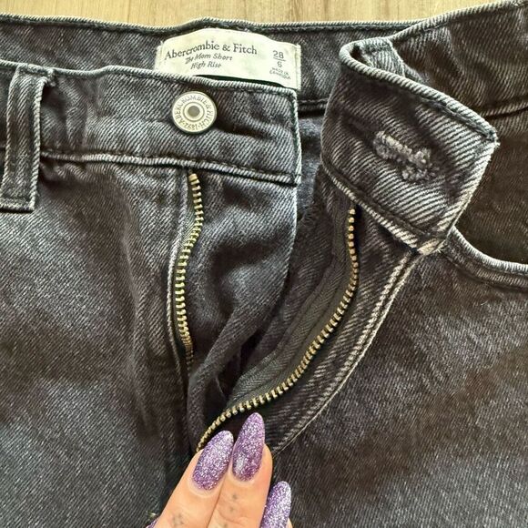 Abercrombie High Rise Mom Short - Picture 6 of 8